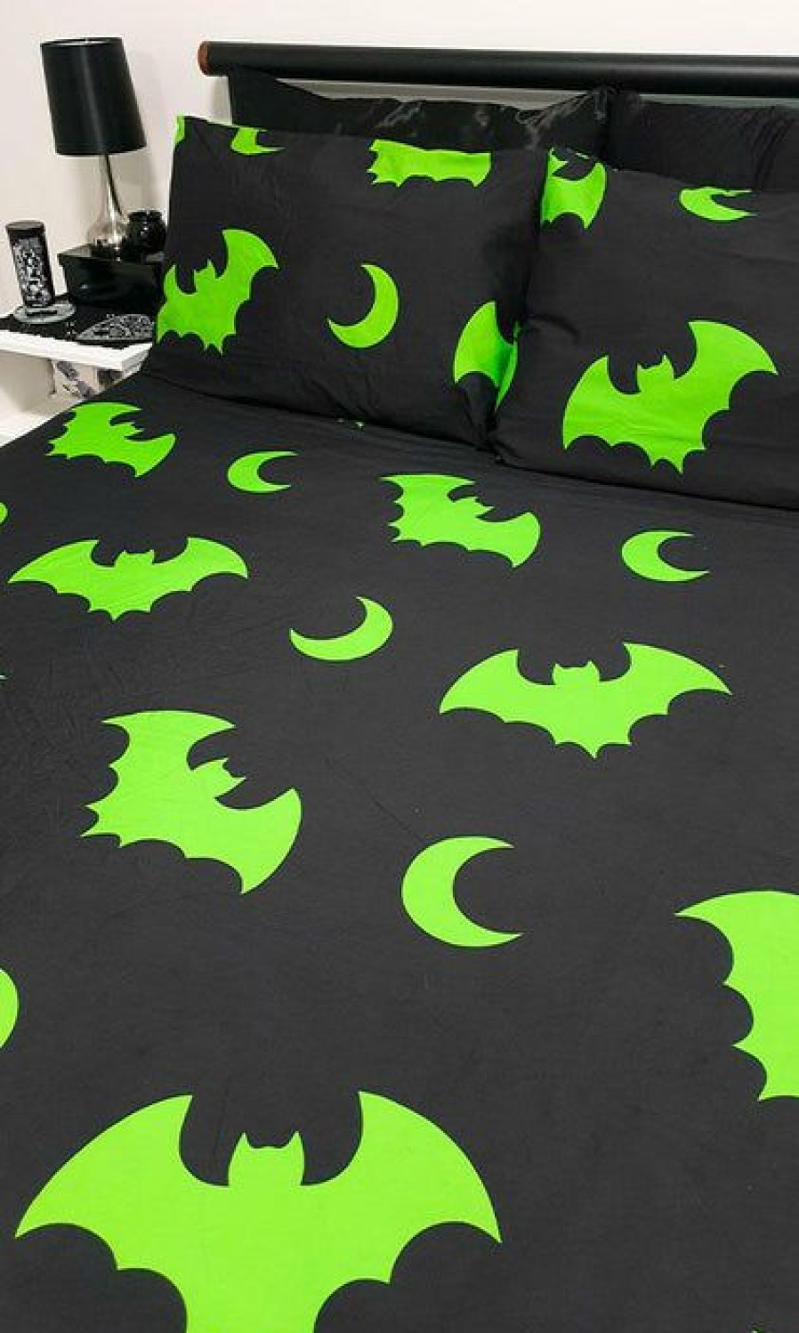 Styles * | Best Sale Hells Blankets Bats Creature Of The Night [Toxic] | Super King Quilt Set**