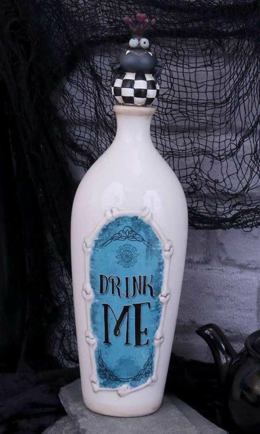 Pop Culture * | Cheap Nemesis Now Alice In Wonderland Drink Me | Ceramic Bottle