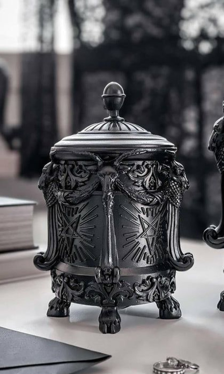 Homewares * | Best Sale Killstar Gothic Homewares Lord Of Night | Urn [Medium]"