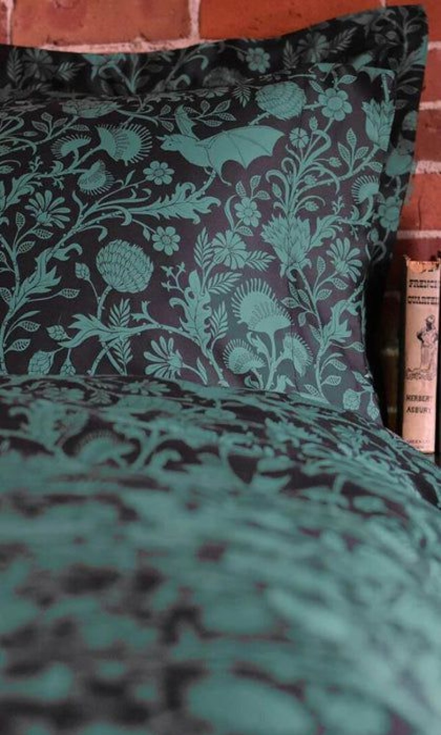 Styles * | Budget Sin In Linen Absinthe Bats | Full/Queen Duvet Cover