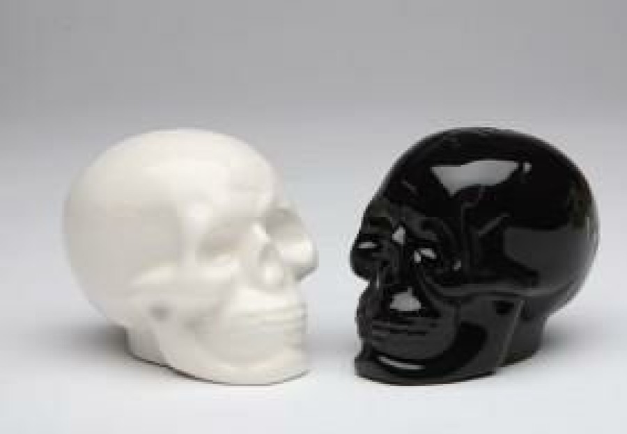 Homewares * | Best Sale Gothic Gifts Gothic Homewares Skulls [Black And White] | Salt And Pepper Shaker Set