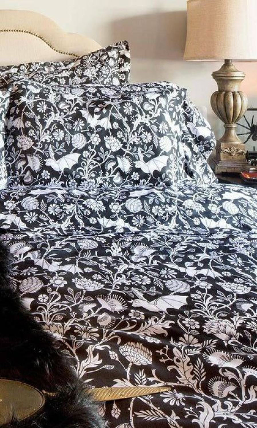 Styles * | Promo Sin In Linen Bats Elysian Fields [Black] | King Duvet Cover