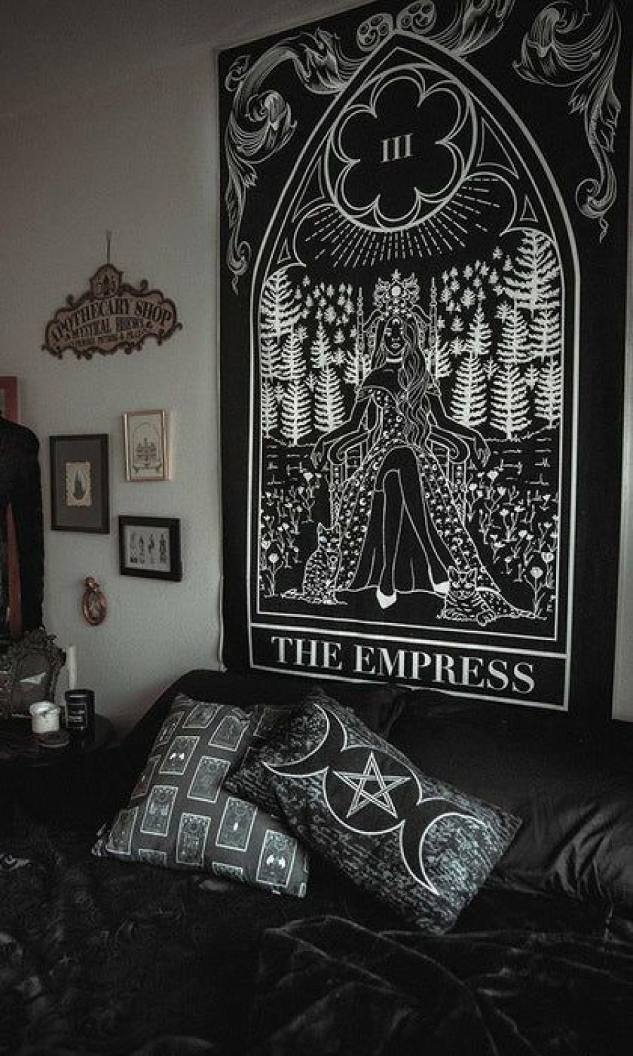 Homewares * | Best Deal The Pretty Cult Gothic Homewares The Empress | Tapestry